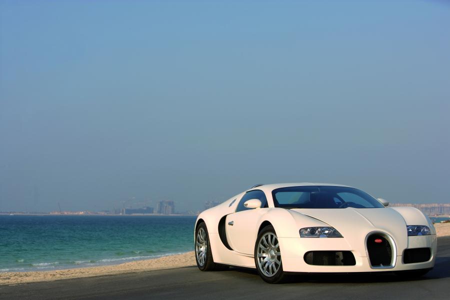  Bugatti Veyron 16.4 Centenaire 2009 года  (фото 86 из 130)